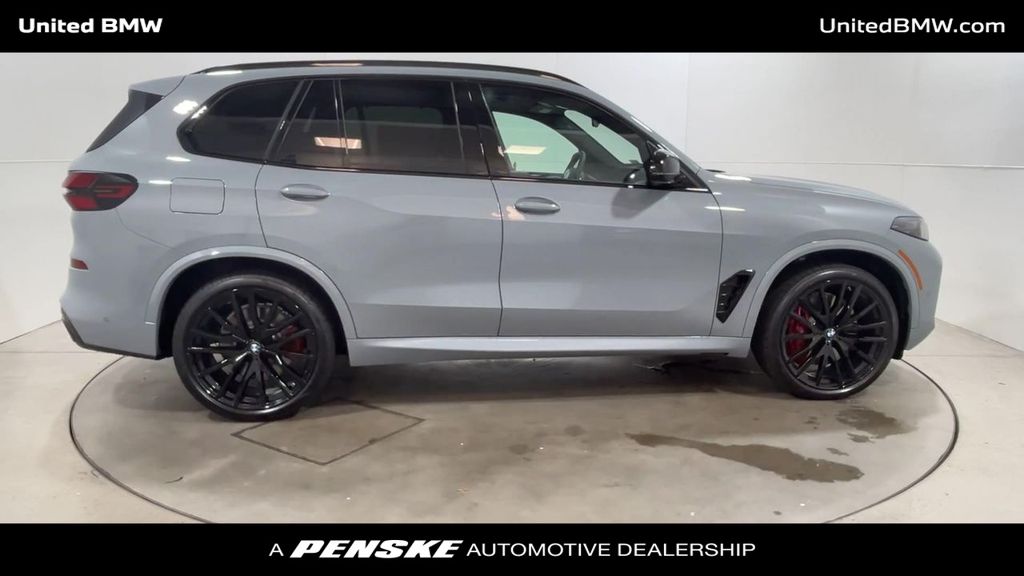 2025 BMW X5 M60i 9