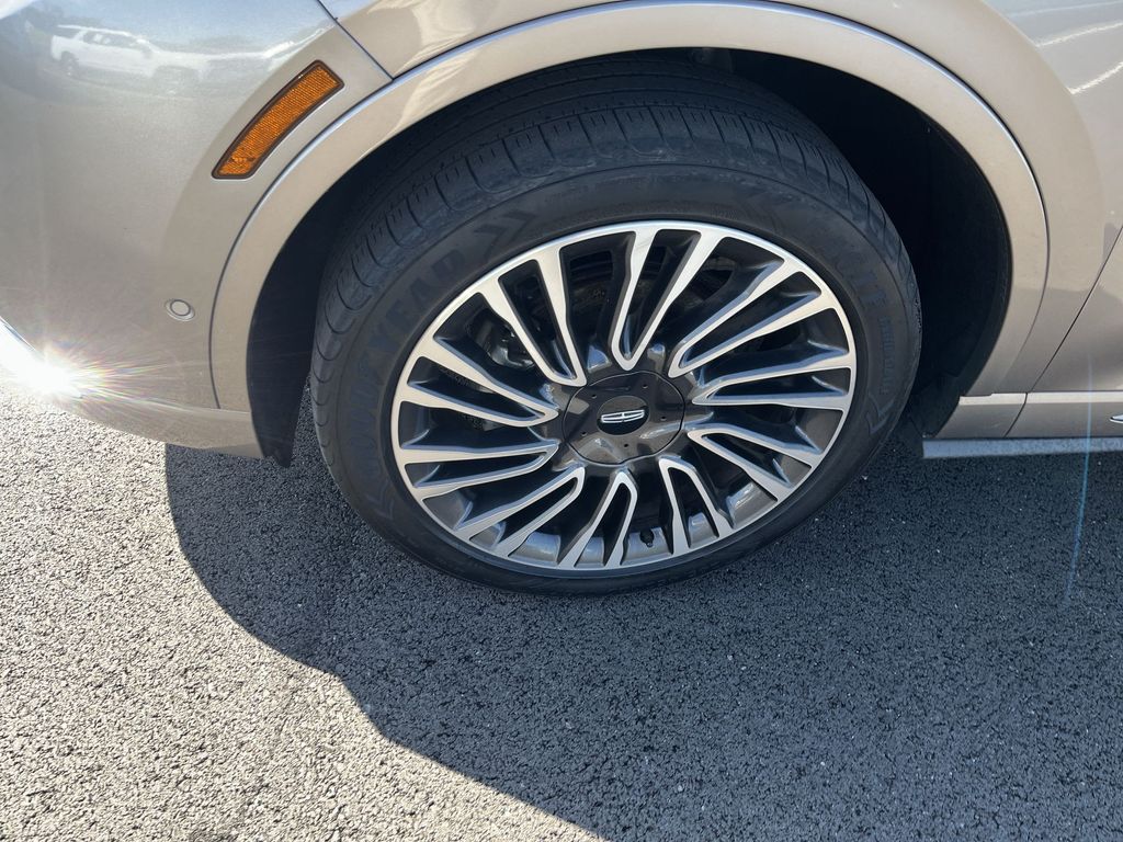 Used 2020 Brown Lincoln Reserve image 10