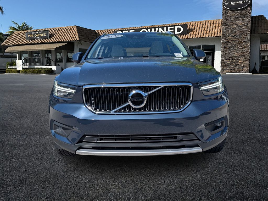 used 2021 Volvo XC40 car, priced at $22,998