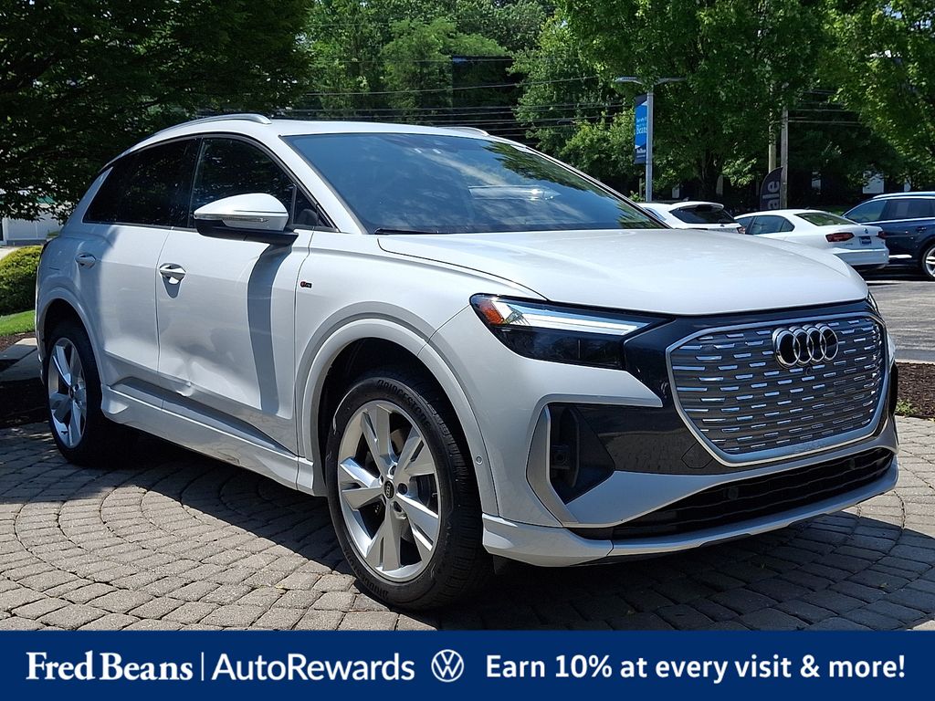 Glacier White Metallic 2023 Audi Q4 e-tron SUV / Crossover All-Wheel Drive Automatic