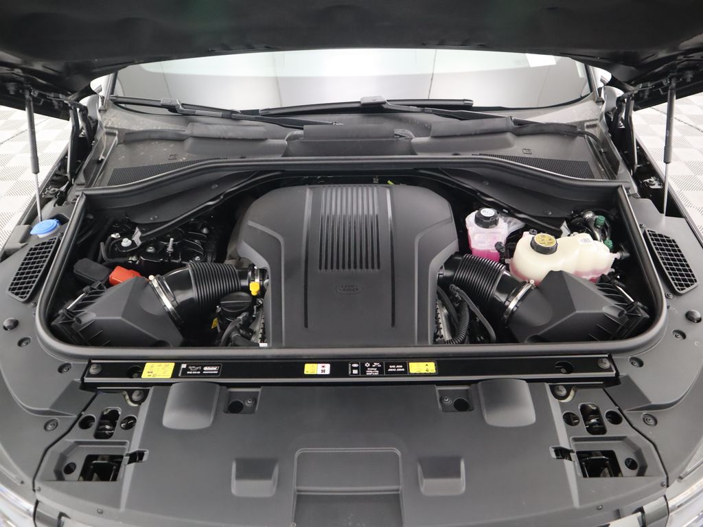 Thumbnail: 2025 Land Rover Range Rover Sport - 30