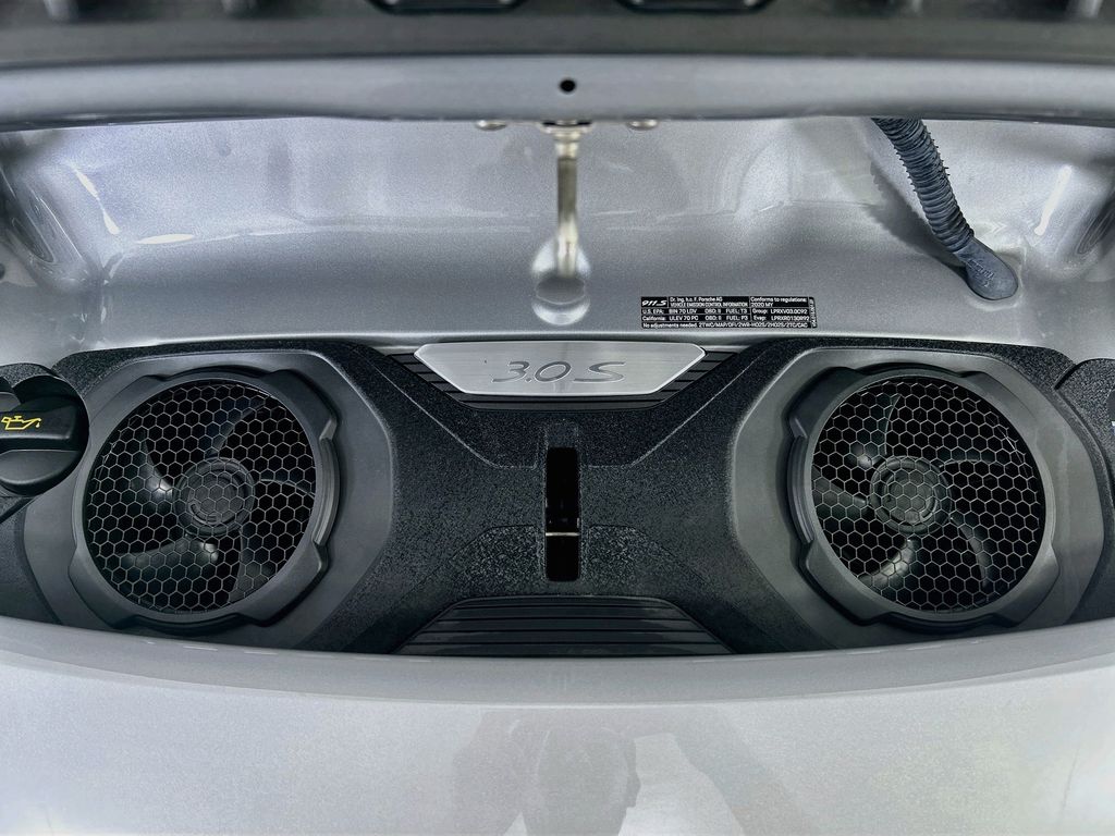 Thumbnail: 2020 Porsche 911 - 25