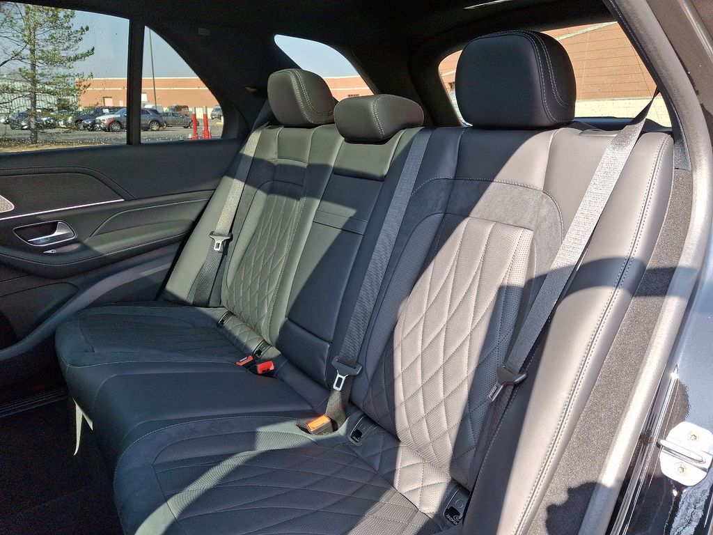 2025 Mercedes-Benz GLE 53 AMG 6