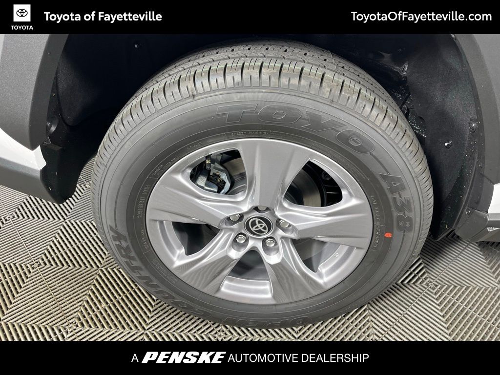 Thumbnail: 2025 Toyota RAV4 - 16