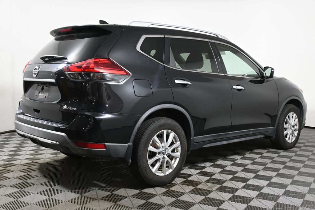 Thumbnail: 2017 Nissan Rogue - 7