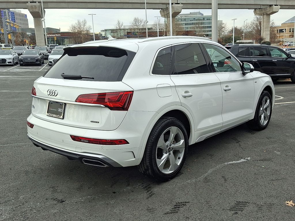 Thumbnail: 2023 Audi Q5 - 4