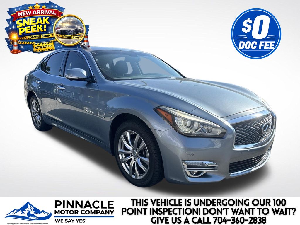 2016 INFINITI Q70 Marrón Sedán Tracción en las cuatro ruedas 7 velocidades Automática