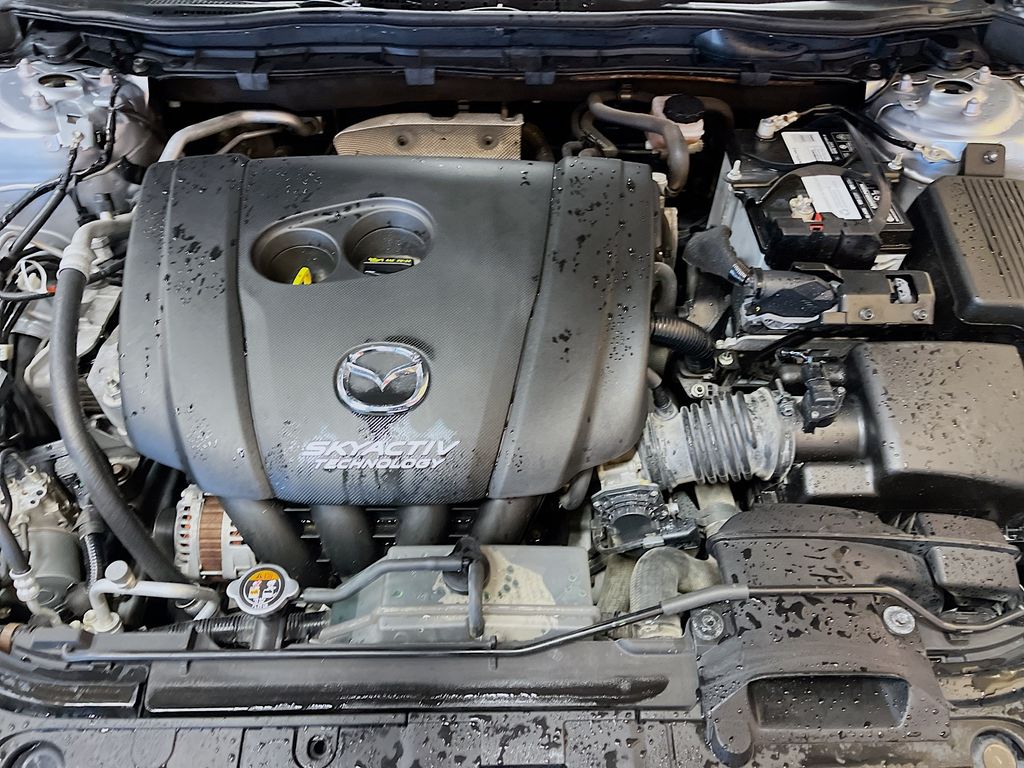 Used 2017 Sonic Silver Metallic Mazda Grand Touring image 32