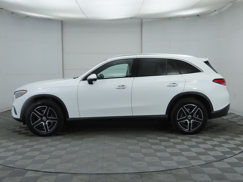 Thumbnail: 2026 Mercedes-Benz GLC - 8