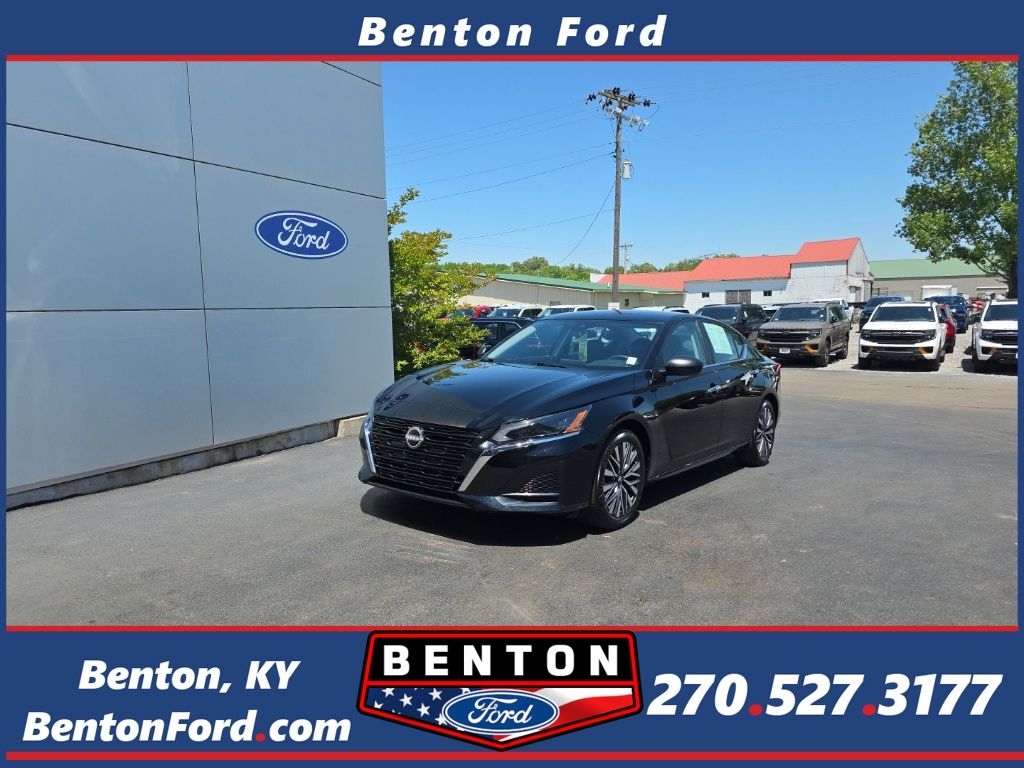 Super Black Clearcoat 2025 Nissan Altima Sedan Front-Wheel Drive Continuously Variable Transmission