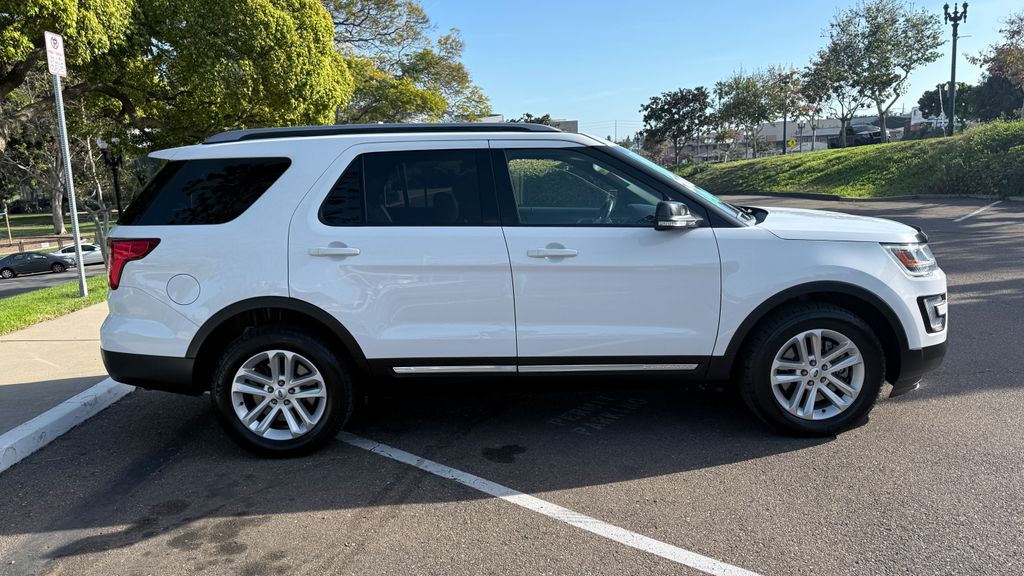 Used 2017 Ford Explorer XLT 4D Sport Utility