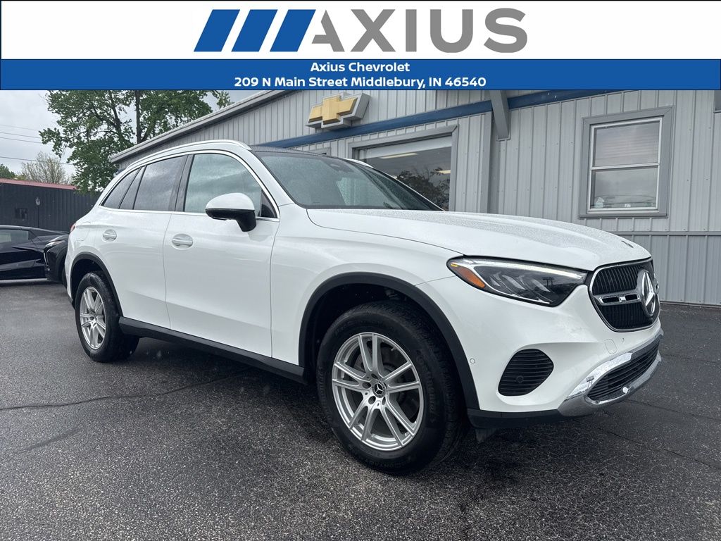 White 2023 Mercedes-Benz GLC 300 4MATIC SUV / Crossover All-Wheel Drive 9-Speed Automatic