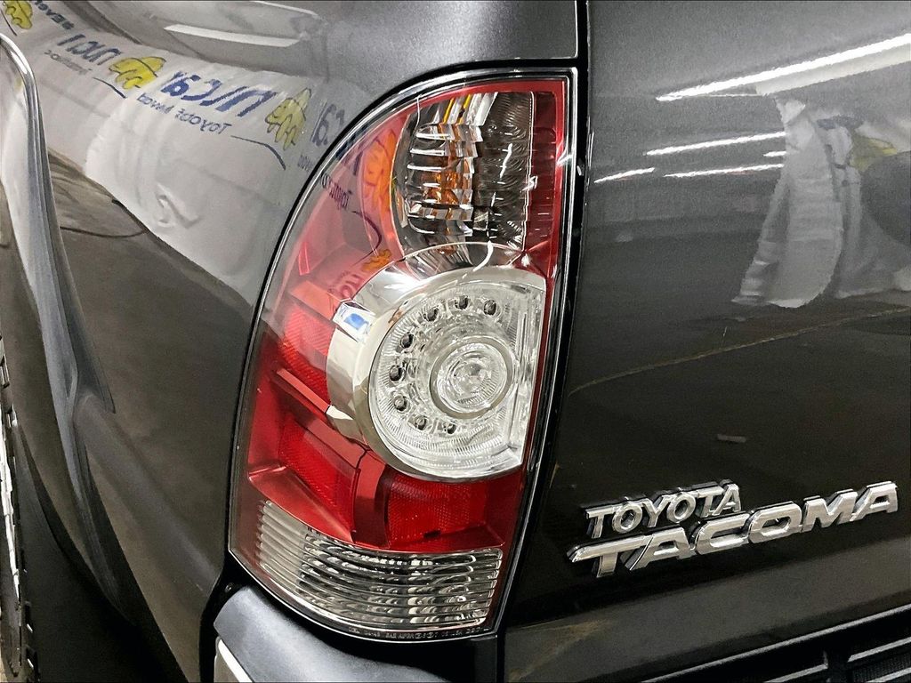 2013 Toyota Tacoma — photo 31
