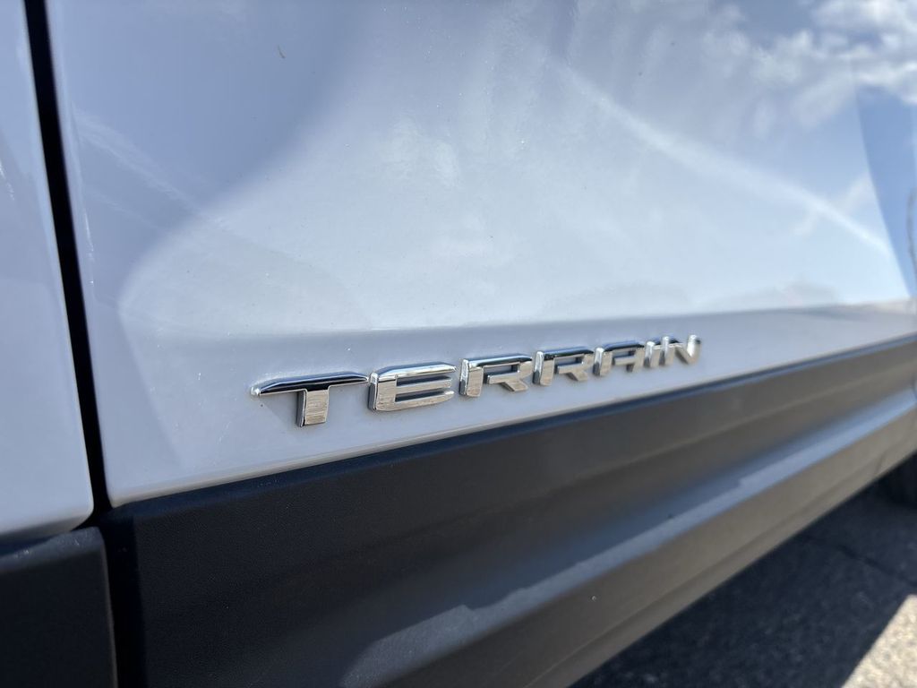 Used 2024 GMC Terrain SUV