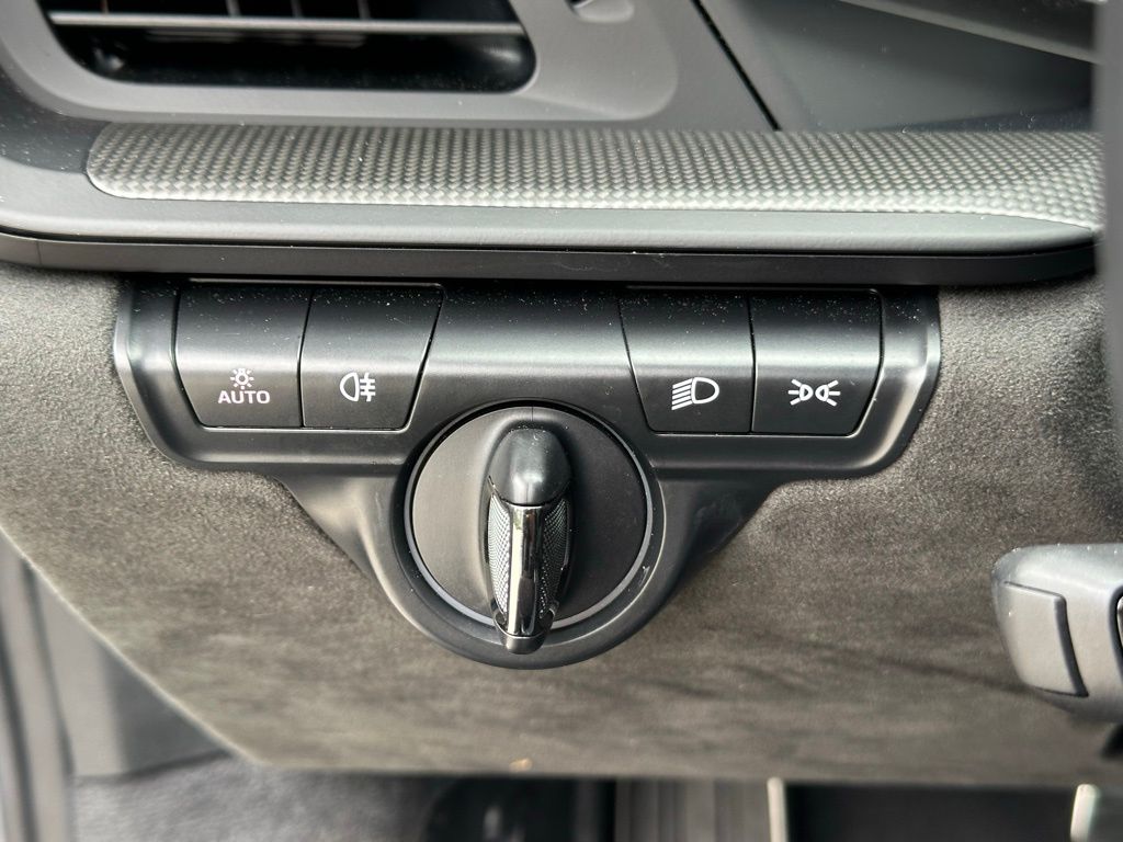 Thumbnail: 2024 Porsche 911 - 29