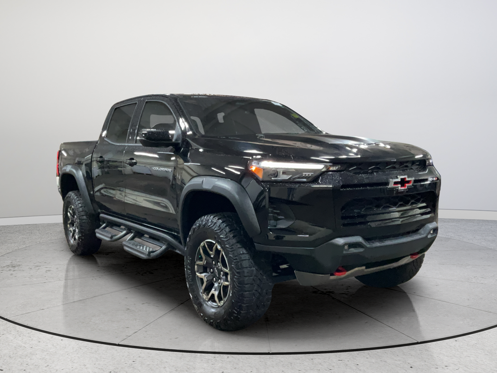 Black 2024 Chevrolet Colorado Pickup Truck Four-Wheel Drive 8-Speed Automatic