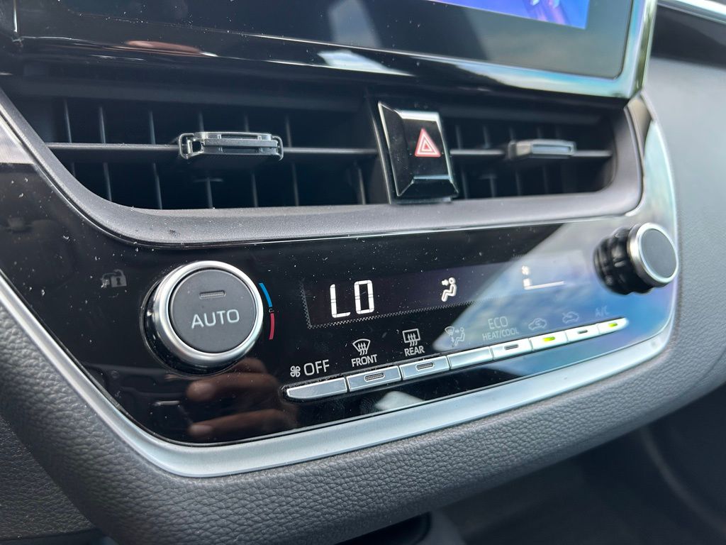 Thumbnail: 2023 Toyota Corolla - 19