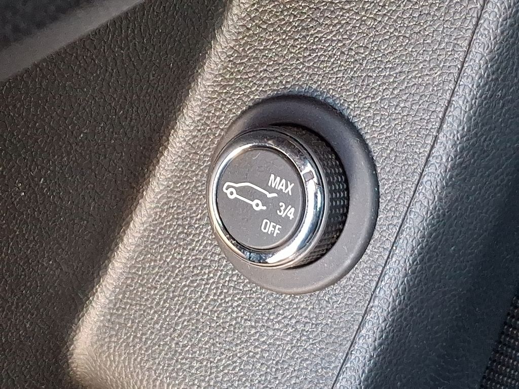 Thumbnail: 2022 Chevrolet Traverse - 28