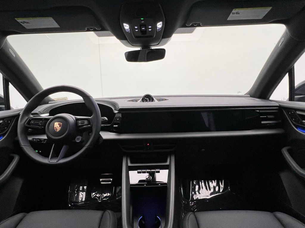 Thumbnail: 2025 Porsche Macan - 6