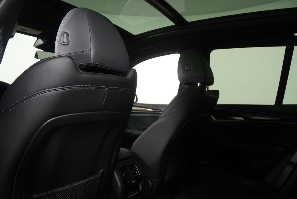 Thumbnail: 2022 BMW X3 - 16