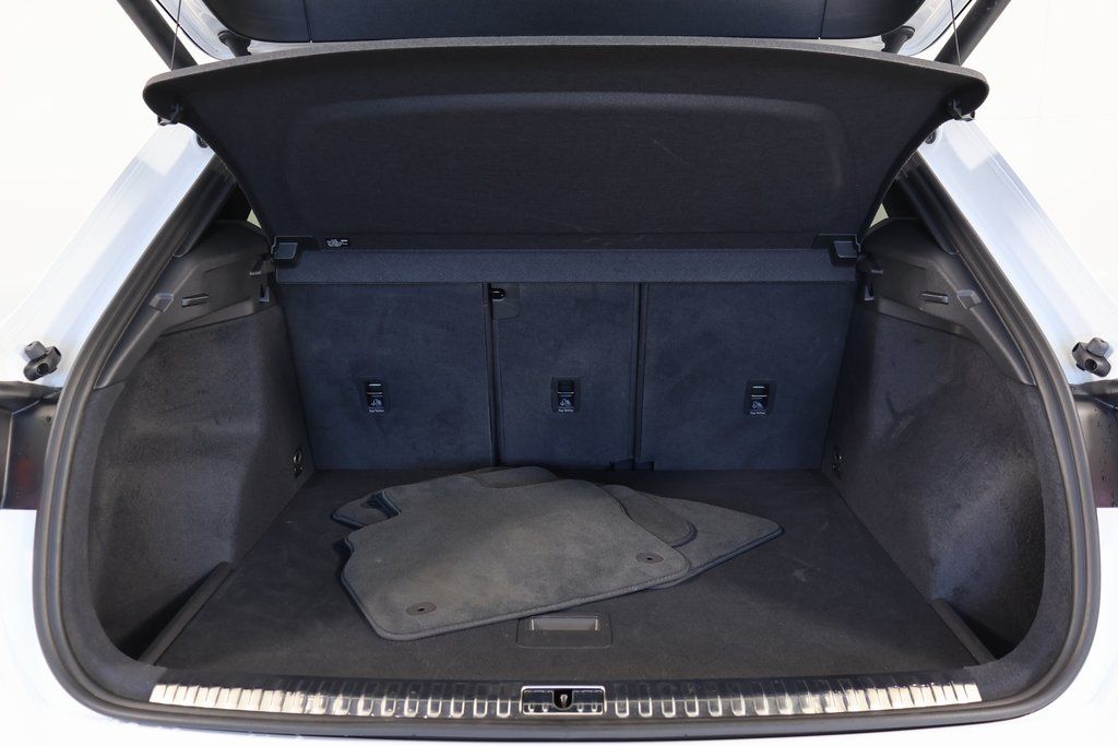 Thumbnail: 2024 Audi Q3 - 14