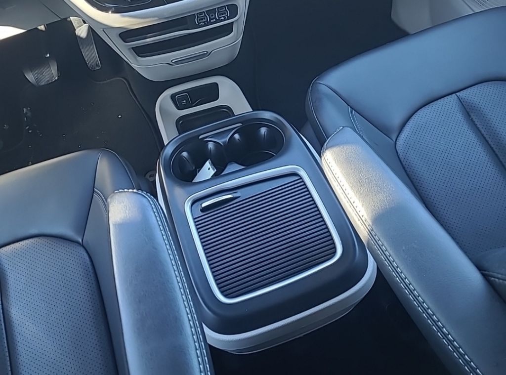 used 2023 Chrysler Pacifica car, priced at $34,299