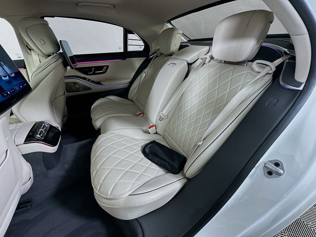 Thumbnail: 2023 Mercedes-Benz S-Class - 25