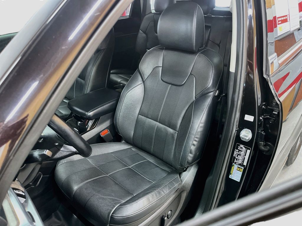Used 2022 Black Copper Kia EX image 19