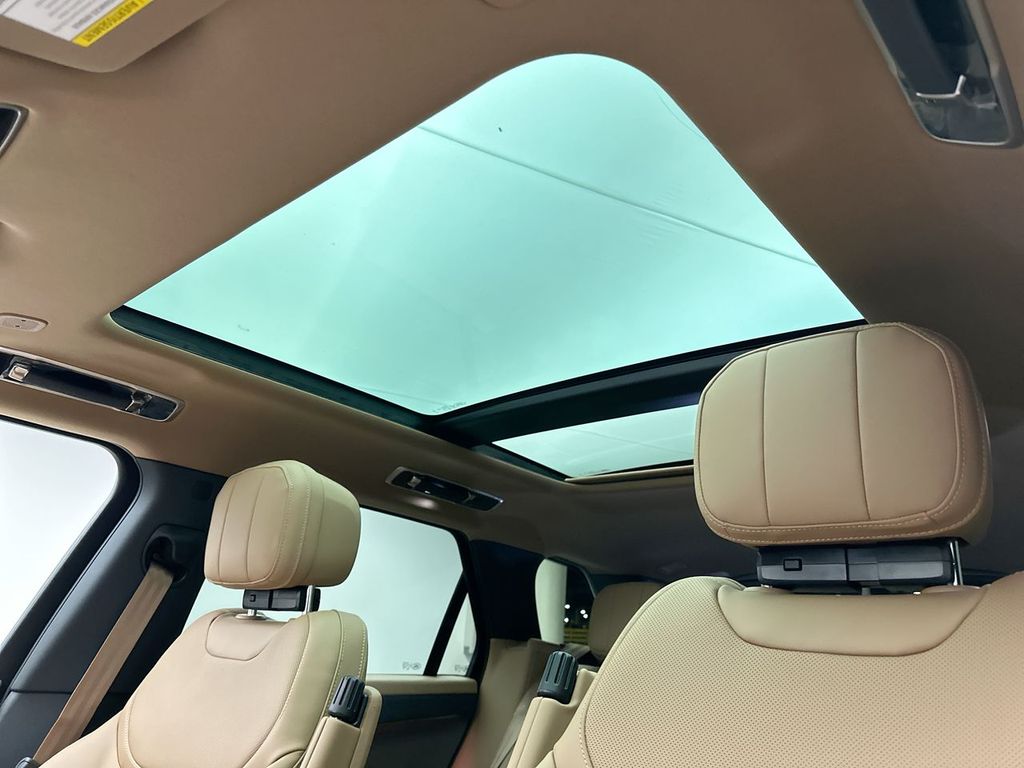 Thumbnail: 2024 Land Rover Range Rover Sport - 16