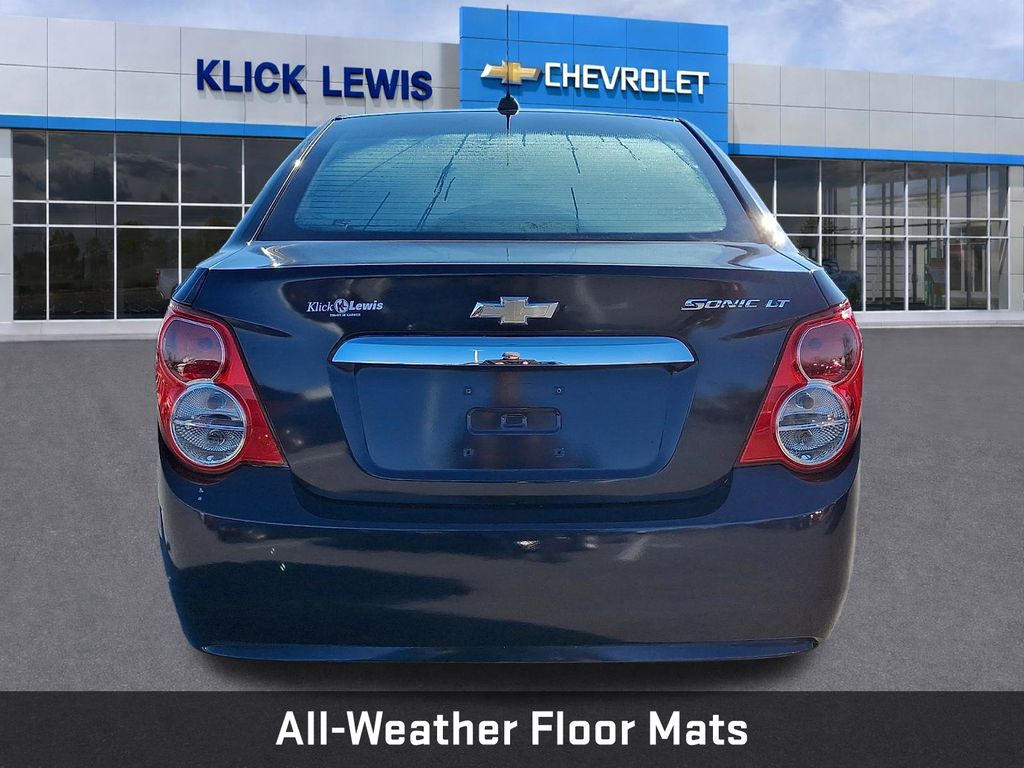 2015 Chevrolet Sonic LT - 6