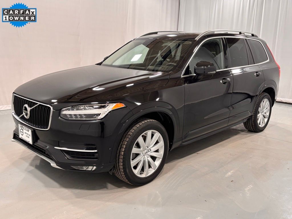 2016 Volvo XC90 T6 Momentum AWD