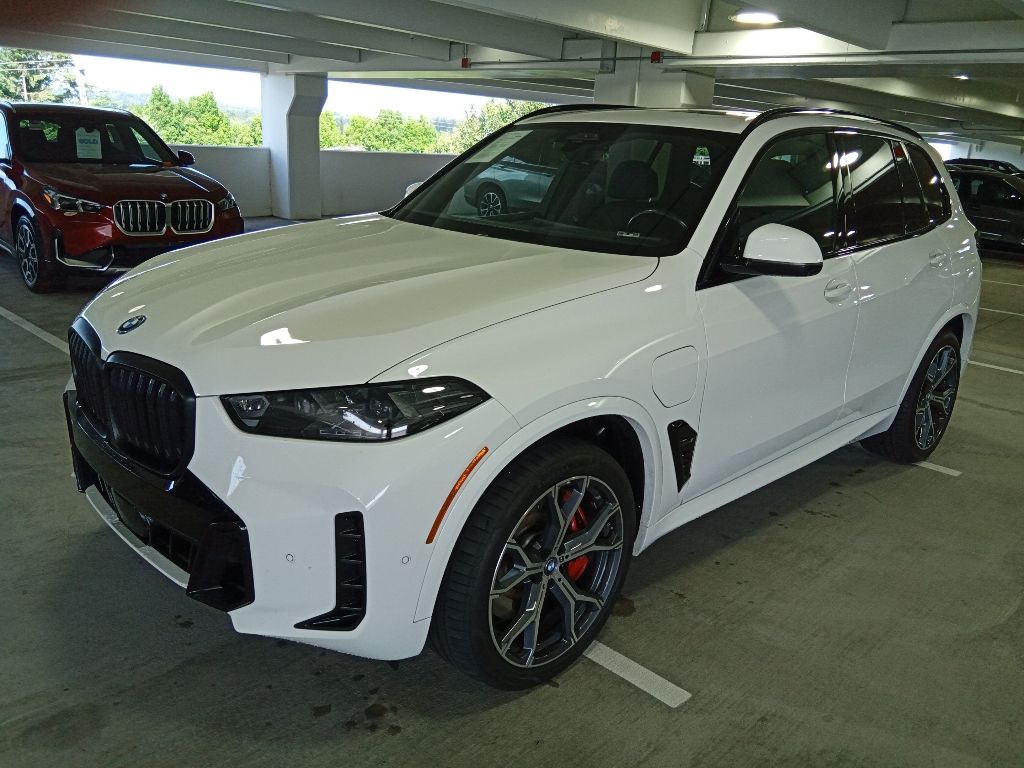 2024 BMW X5 xDrive50e's photo