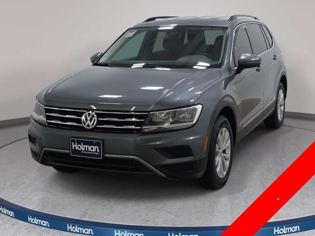 Platinum Gray Metallic 2018 Volkswagen Tiguan SUV / Crossover All-Wheel Drive 8-Speed Automatic