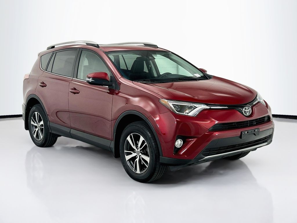Thumbnail: 2018 Toyota RAV4 - 3