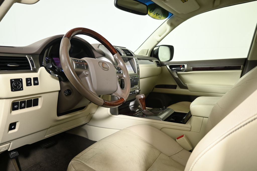 Thumbnail: 2016 Lexus GX - 16