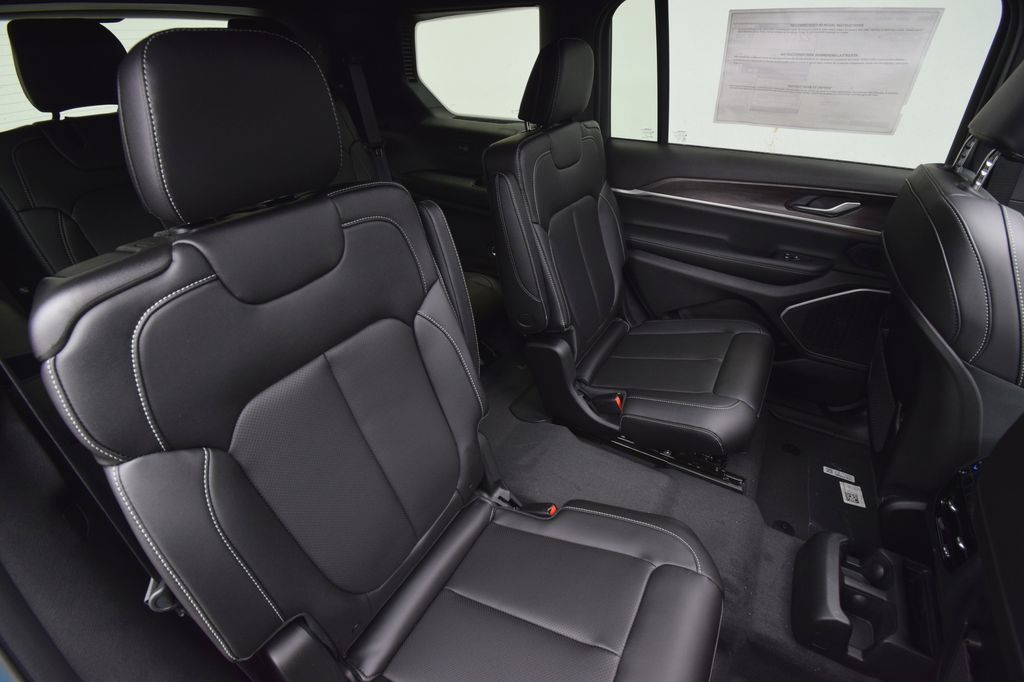 new 2026 Jeep Grand Cherokee L car, priced at $53,112