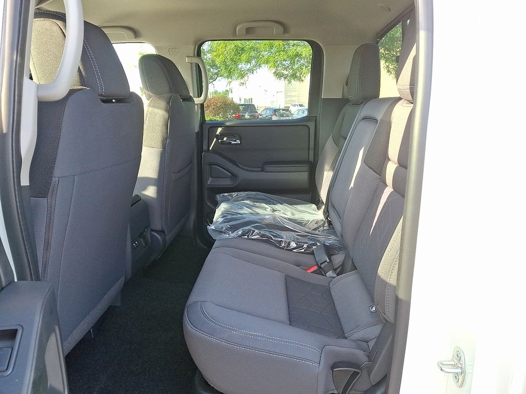 Thumbnail: 2025 Nissan Frontier - 5