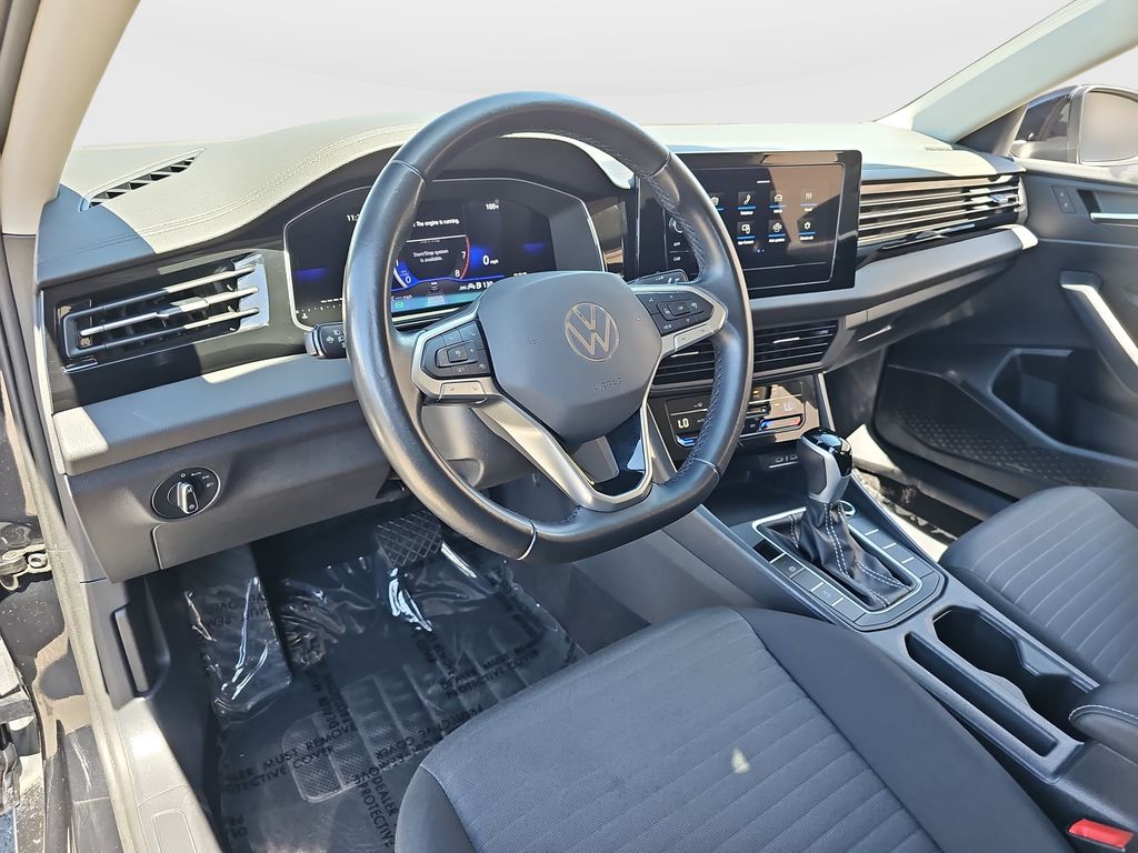 Used 2025 Volkswagen Jetta Sedan