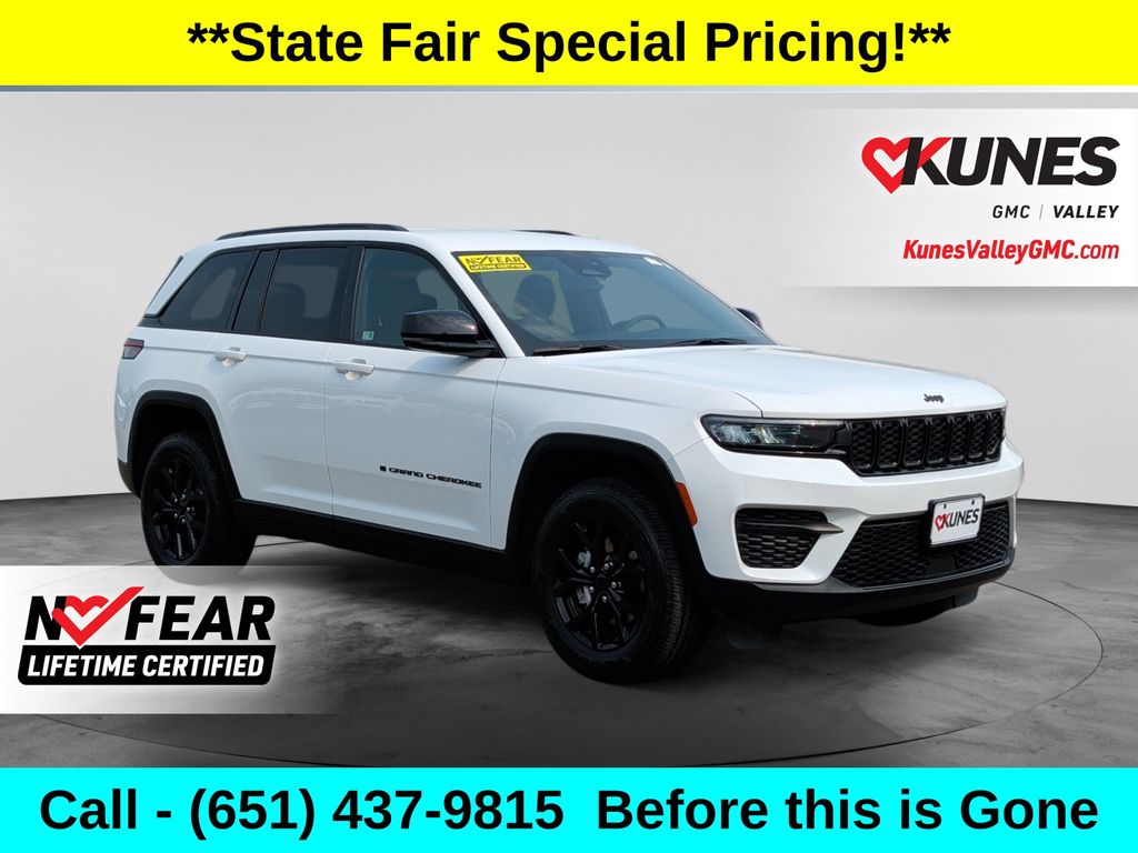 Bright White Clearcoat 2024 Jeep Grand Cherokee SUV / Crossover Four-Wheel Drive 8-Speed Automatic