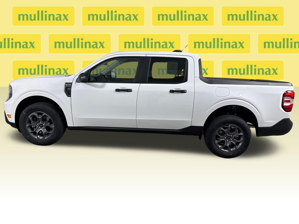 New 2026 White Ford XLT image 2