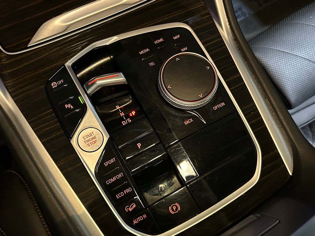 Used 2024 Black Sapphire Metallic BMW xDrive40i image 26