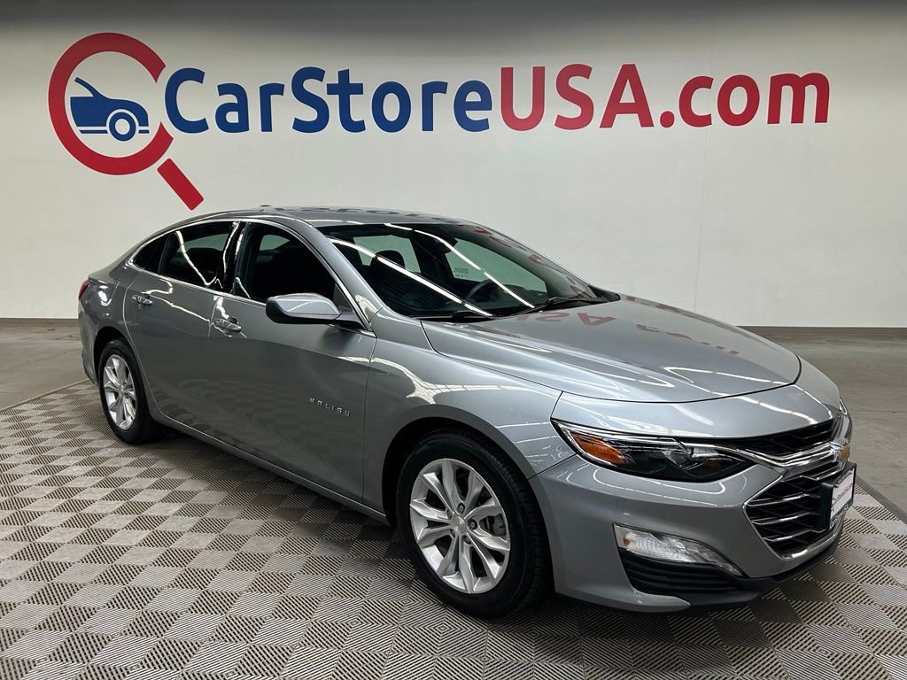 Sterling Gray Metallic 2024 Chevrolet Malibu Sedan Front-Wheel Drive Continuously Variable Transmission