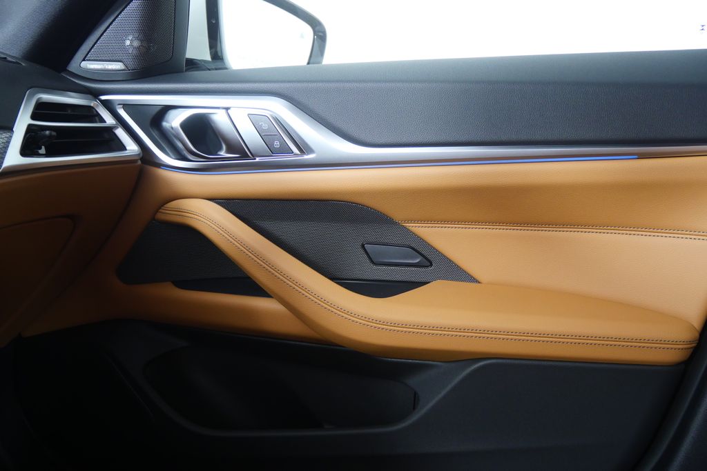 Thumbnail: 2026 BMW i4 - 25