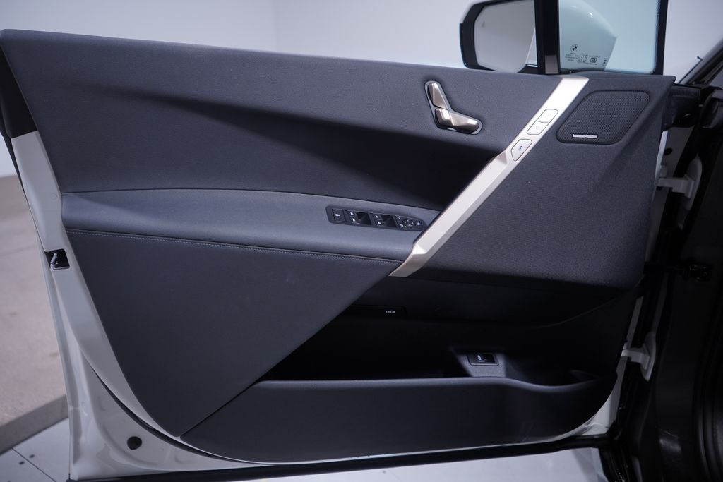 Thumbnail: 2023 BMW iX - 15