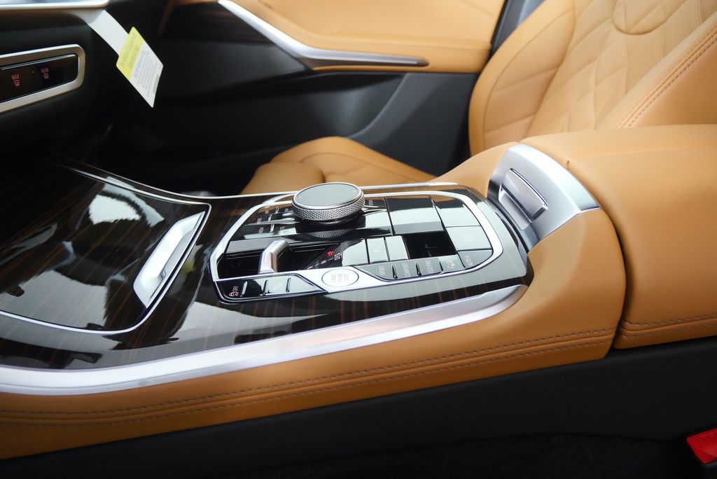 Thumbnail: 2026 BMW X5 - 21