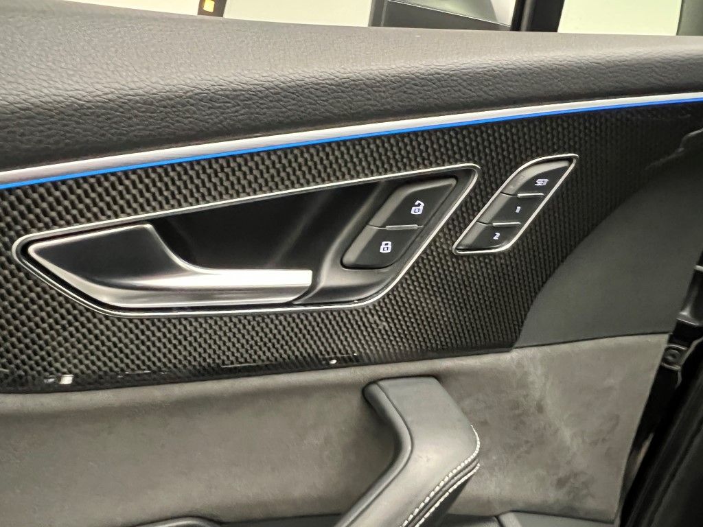 Thumbnail: 2021 Audi SQ7 - 28