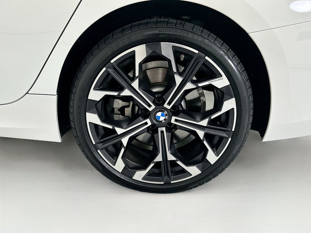 Thumbnail: 2026 BMW 3 Series - 30