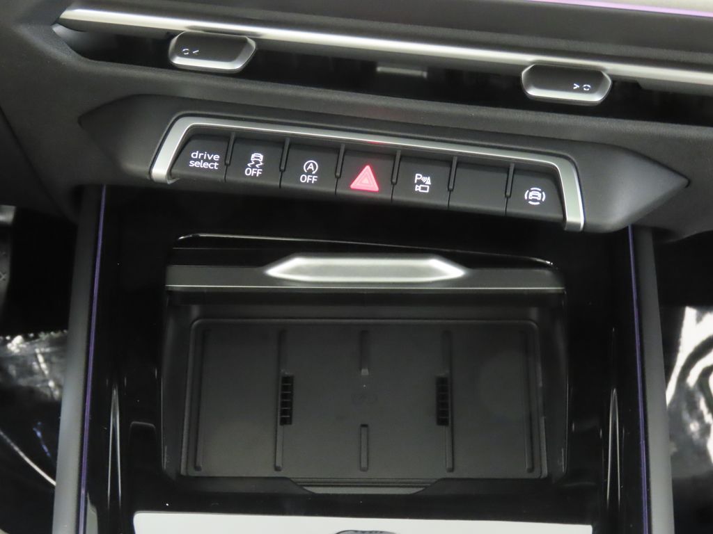 Thumbnail: 2026 Audi Q3 - 21