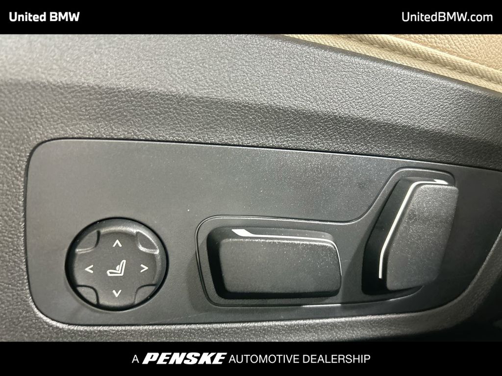 Thumbnail: 2026 BMW 3 Series - 12