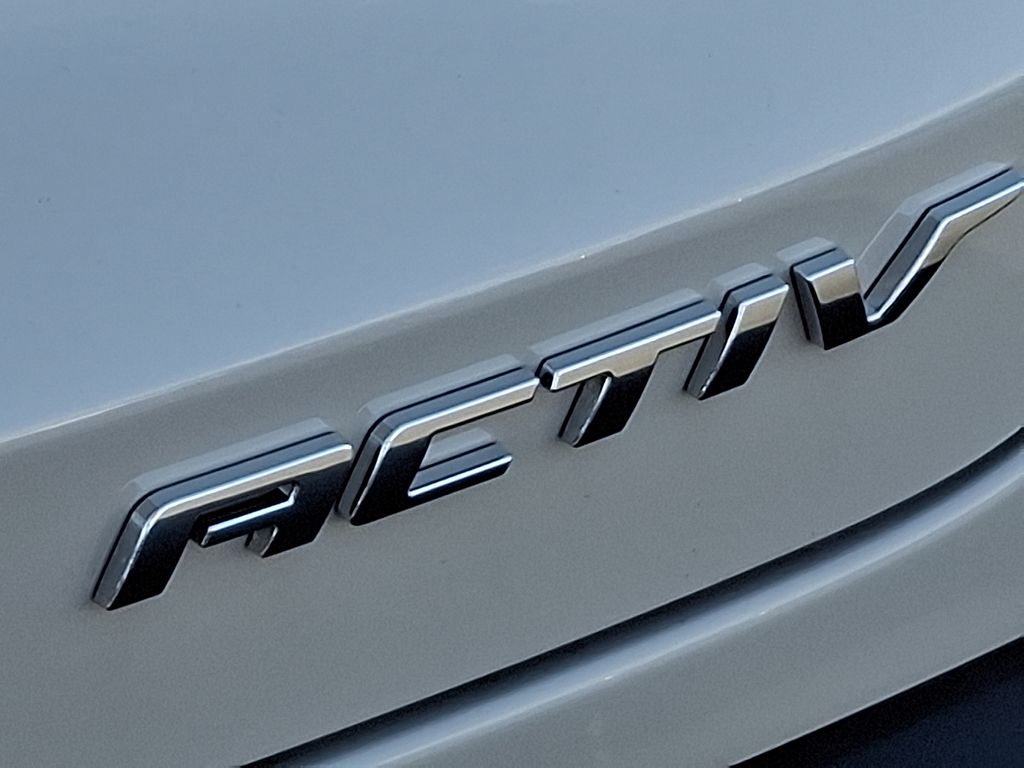 Thumbnail: 2026 Chevrolet Trax - 12